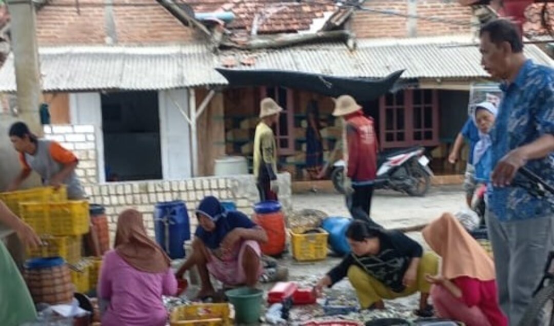 Pasar Tiban Masyarakat Gegunung Kulon